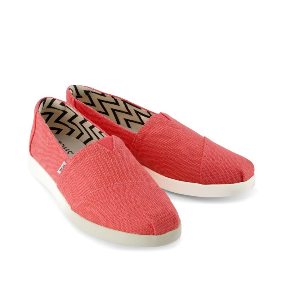 TOMS Alpargata Plus Red Heritage Canvas Size 7 Women’s